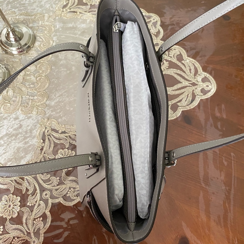 Michael Kors leather tote - Picture 6 of 11